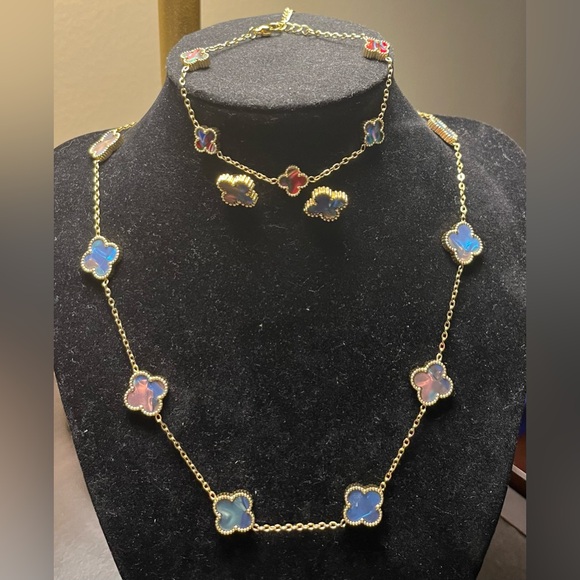 Fashion Jewelry Jewelry - Fashion Jewelry Gold Necklace with Blue and Red Accents